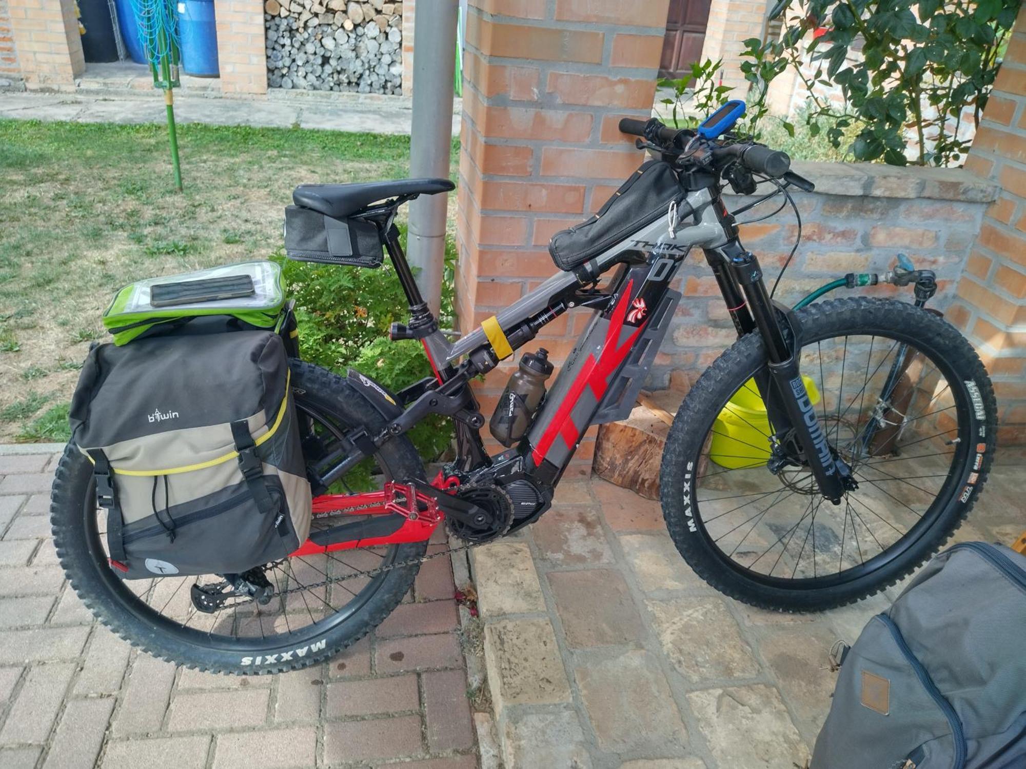 Bike Stop Duna Dunaszentmiklós Εξωτερικό φωτογραφία